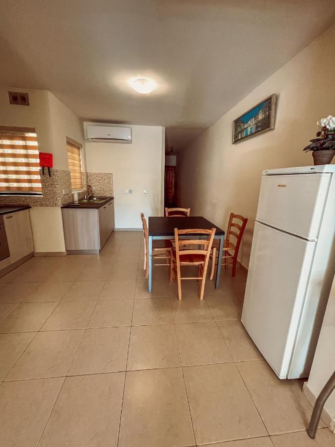 Stresa Court Apartments Сент Джулианс Экстерьер фото